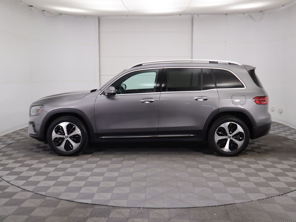 2025 Mercedes Benz GLB 250 photo 8