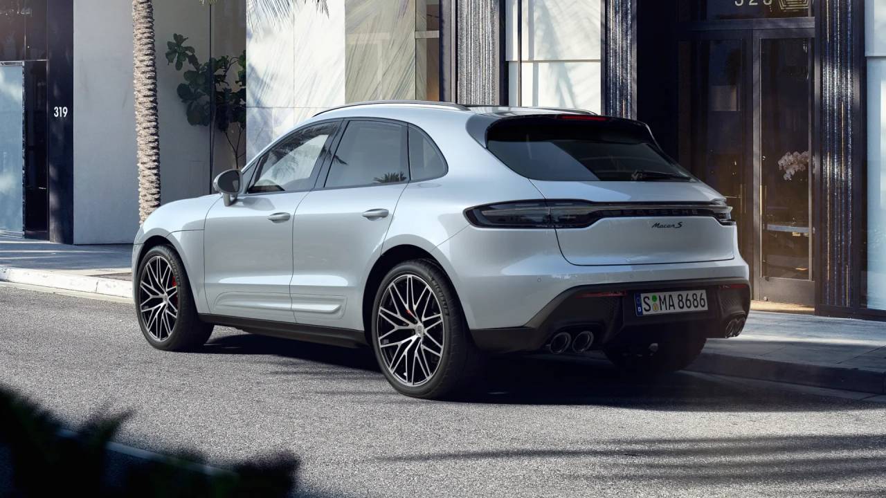 2025 Porsche Macan S photo 3