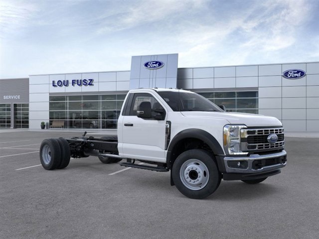 2025 Ford F-600 photo 7