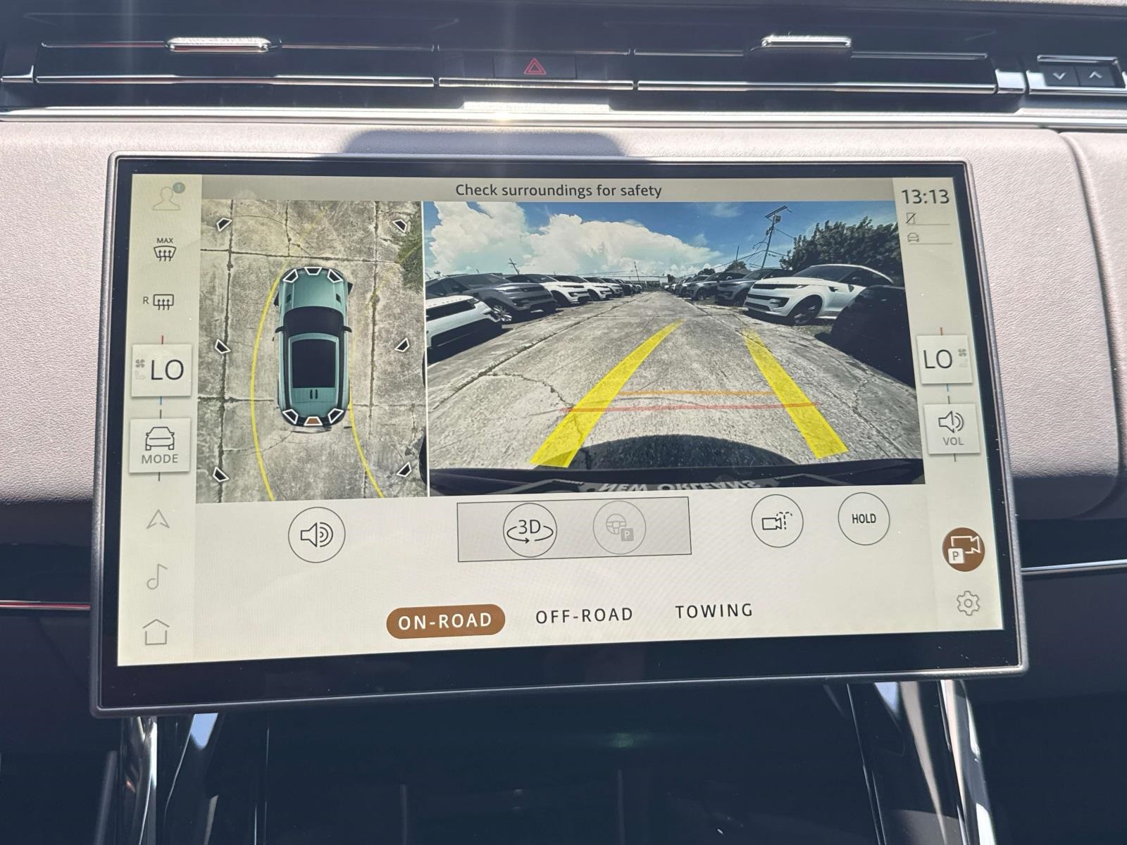 2025 Land Rover Range Rover Sport SE photo 11