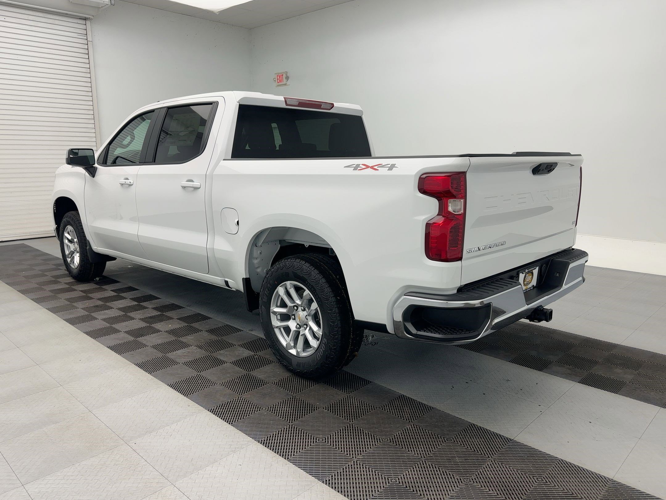 2026 Chevrolet Silverado 1500 LT photo 3