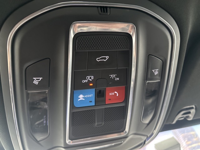 2023 Jeep Wagoneer L Series II photo 28