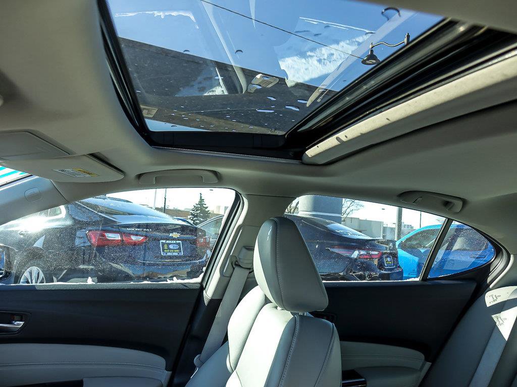 2017 ACURA TLX - Image 10