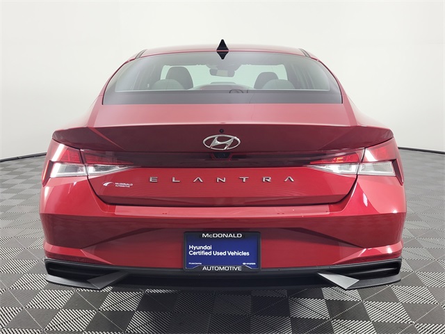 2022 Hyundai Elantra SEL Convenience photo 4