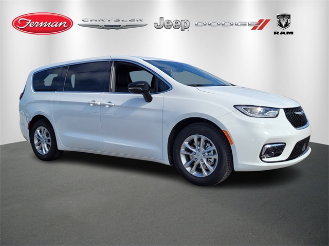2026 Chrysler Pacifica Select's photo