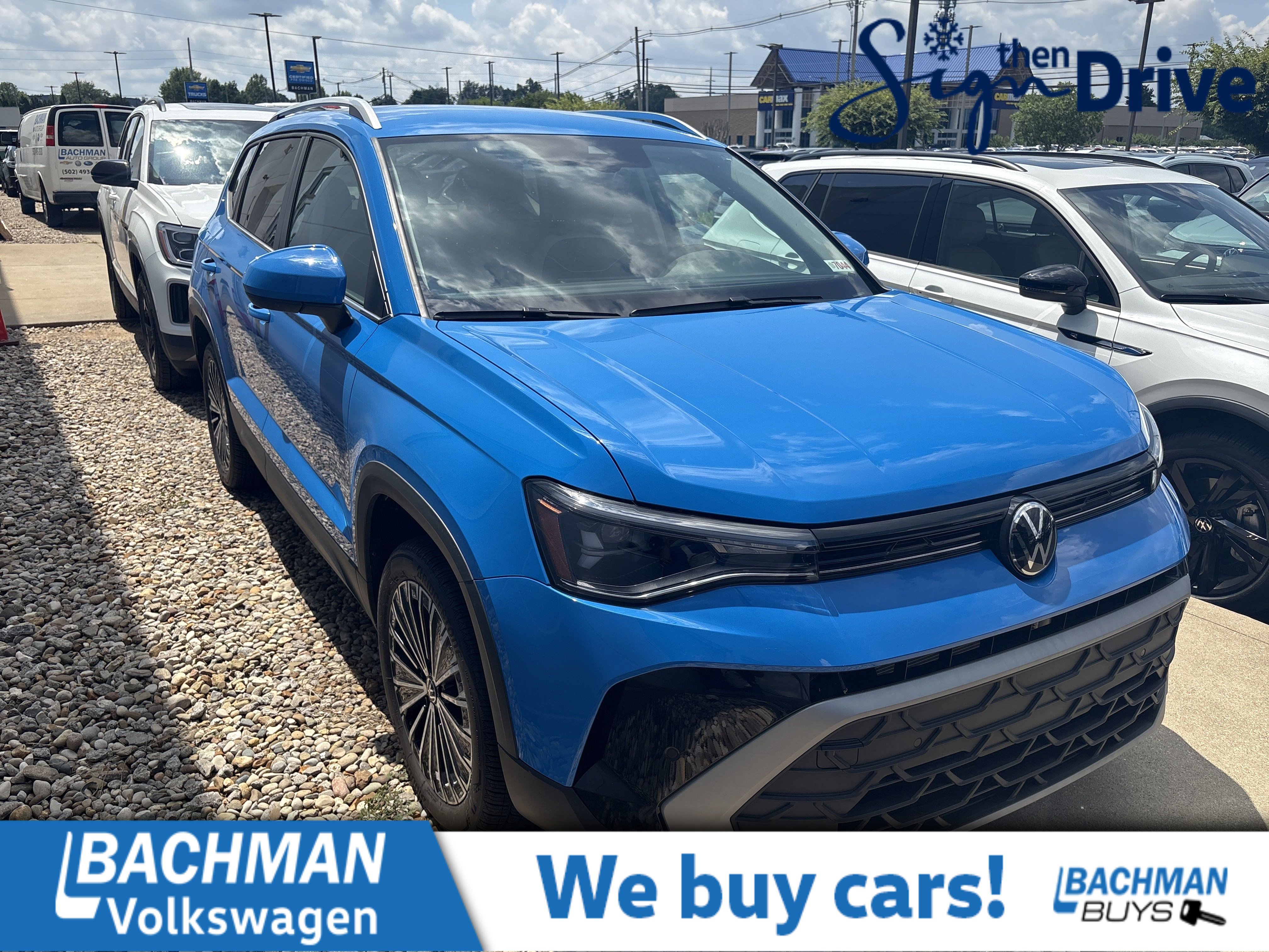 2025 Volkswagen Taos SE's photo