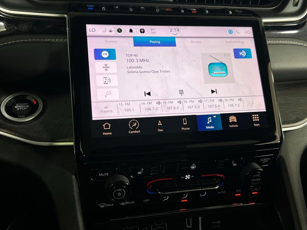 2023 Jeep Cherokee 4xe photo 12