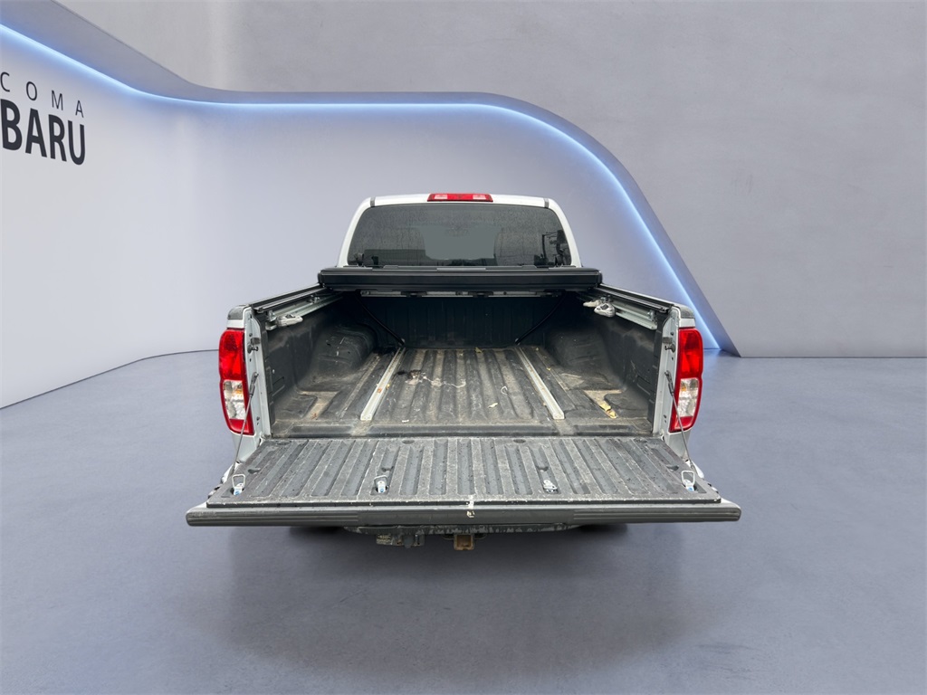 2011 Nissan Frontier SV photo 11