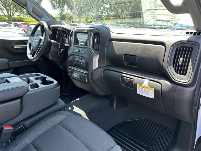 2026 Chevrolet Silverado Custom photo 10