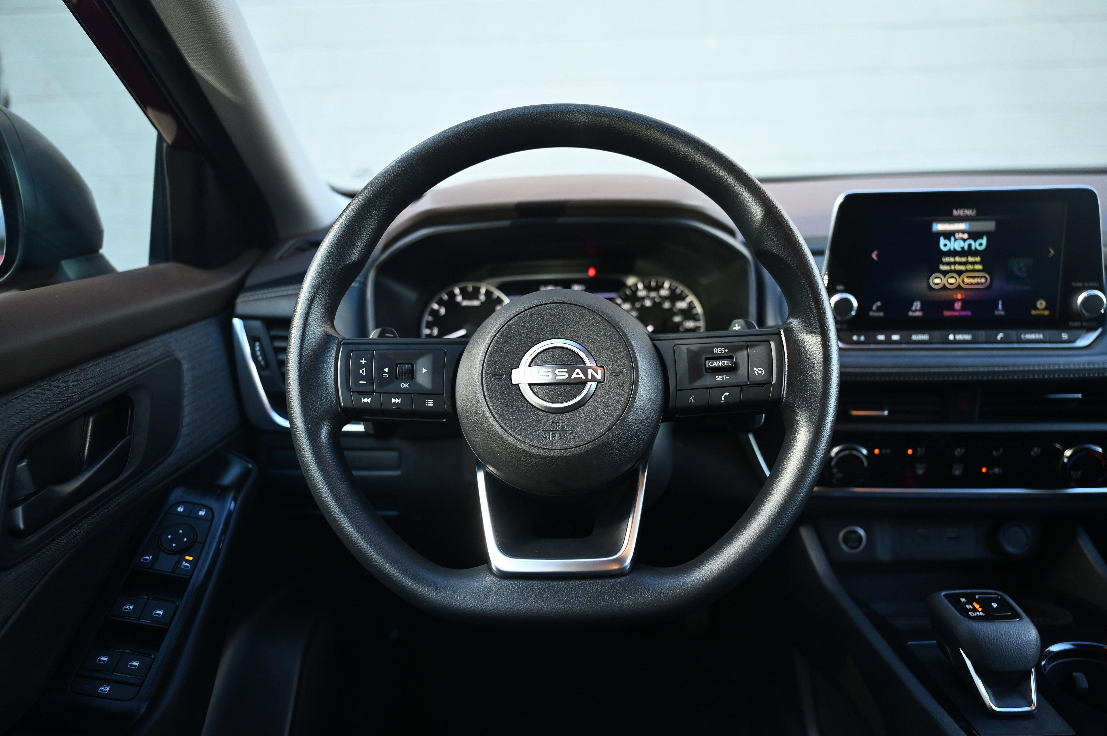 2023 Nissan Rogue S photo 28