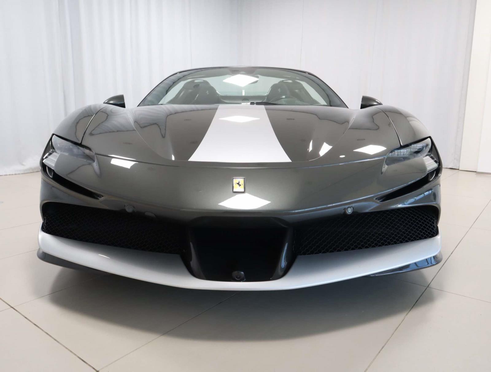 2022 Ferrari SF90 Spider photo 3