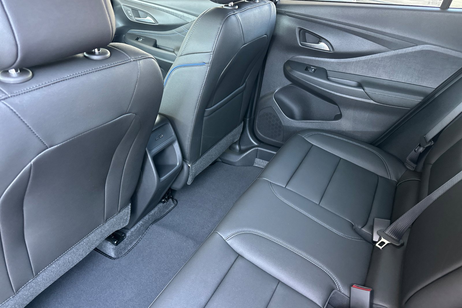 2025 Buick Envista ST photo 10