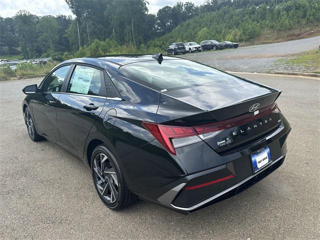 2025 Hyundai Elantra Hybrid Limited photo 3