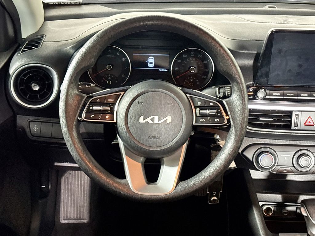 2023 Kia Forte LXS photo 12
