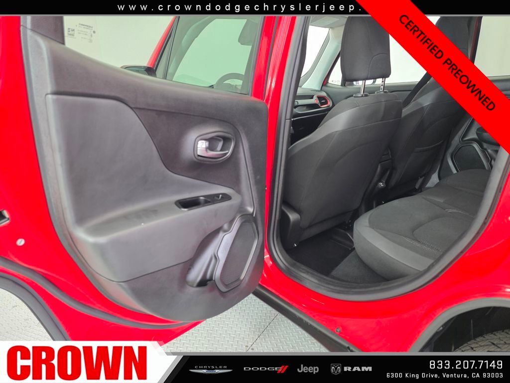 2022 Jeep Renegade Latitude photo 16