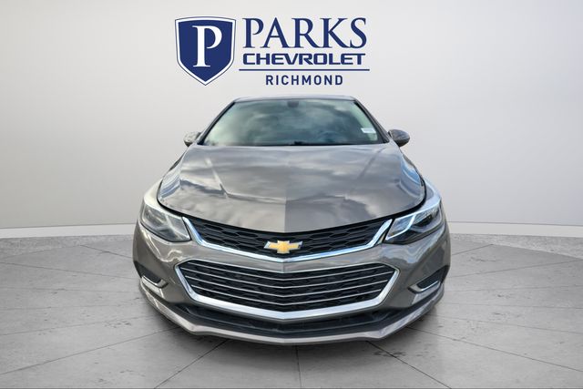 2018 Chevrolet Cruze Premier photo 2