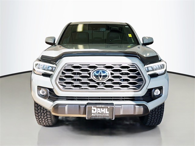 2022 Toyota Tacoma TRD Off-Road photo 2