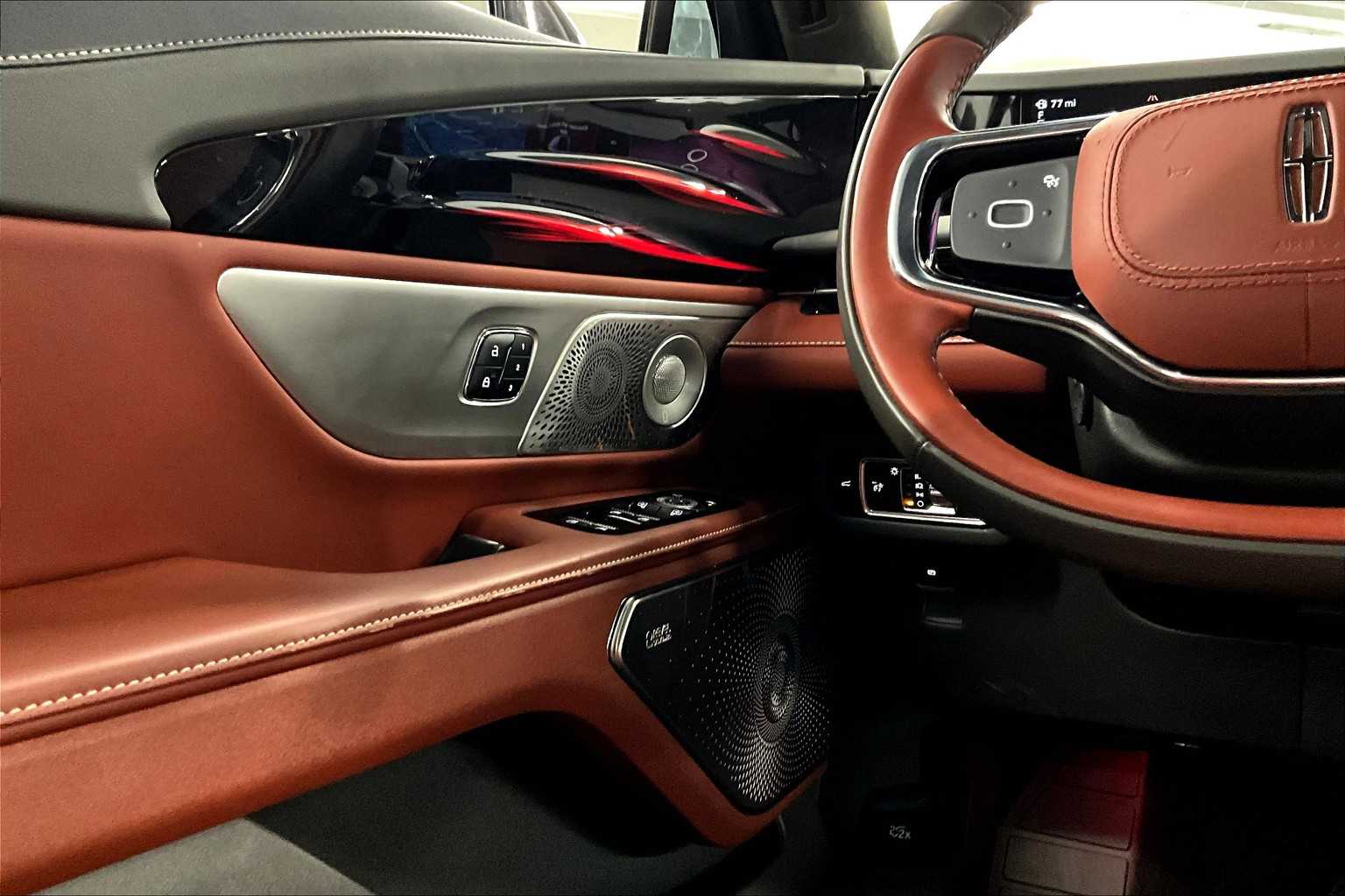 2024 Lincoln Nautilus Black Label photo 25