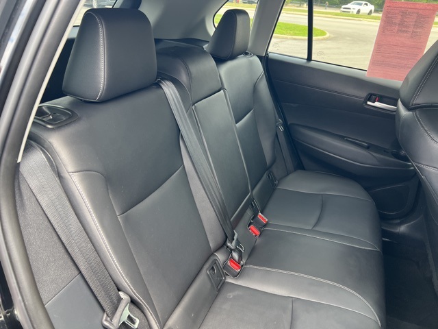 2022 Toyota Corolla Cross XLE photo 12