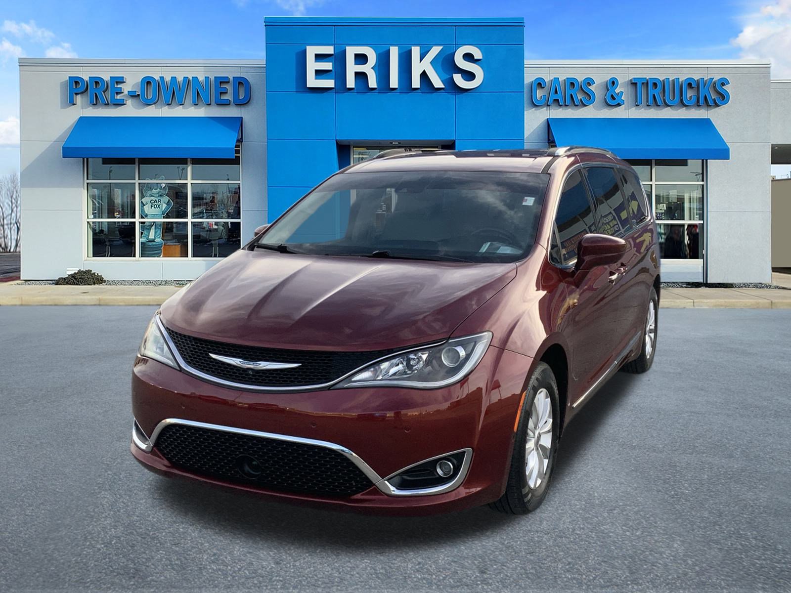 2018 Chrysler Pacifica Touring Plus photo 2