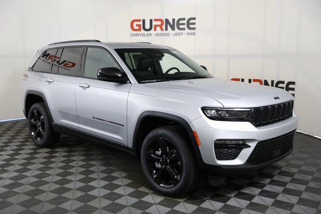 2025 Jeep Grand Cherokee Limited photo 2