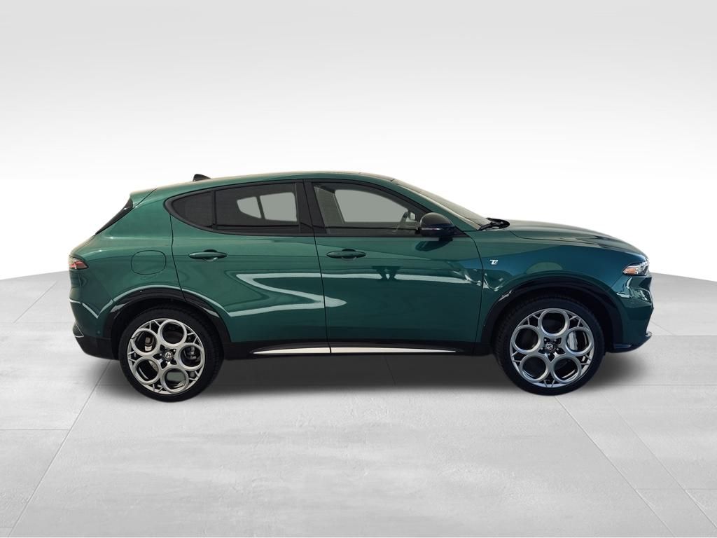 2024 Alfa Romeo Tonale Ti photo 2