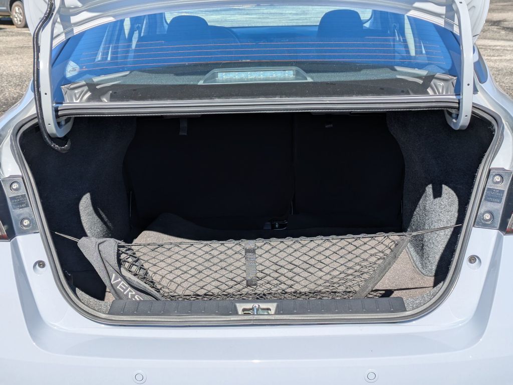 2025 Nissan Versa SR photo 22