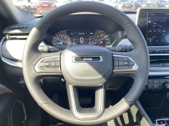 2025 Jeep Compass Latitude photo 15