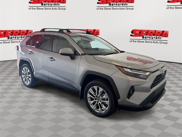 2025 Toyota RAV4 XLE Premium's photo