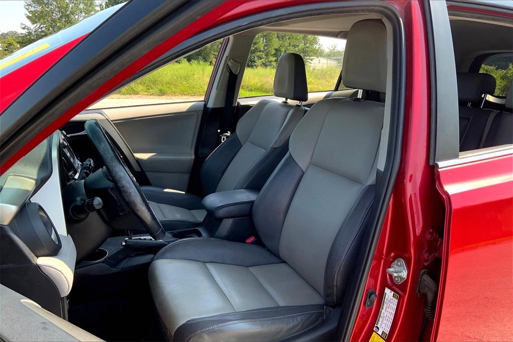 2013 Toyota RAV4 Limited photo 24