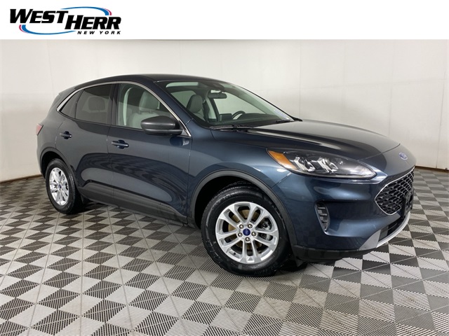 2022 Ford Escape SE's photo