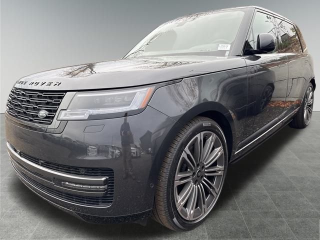 2025 Land Rover Range Rover SE's photo