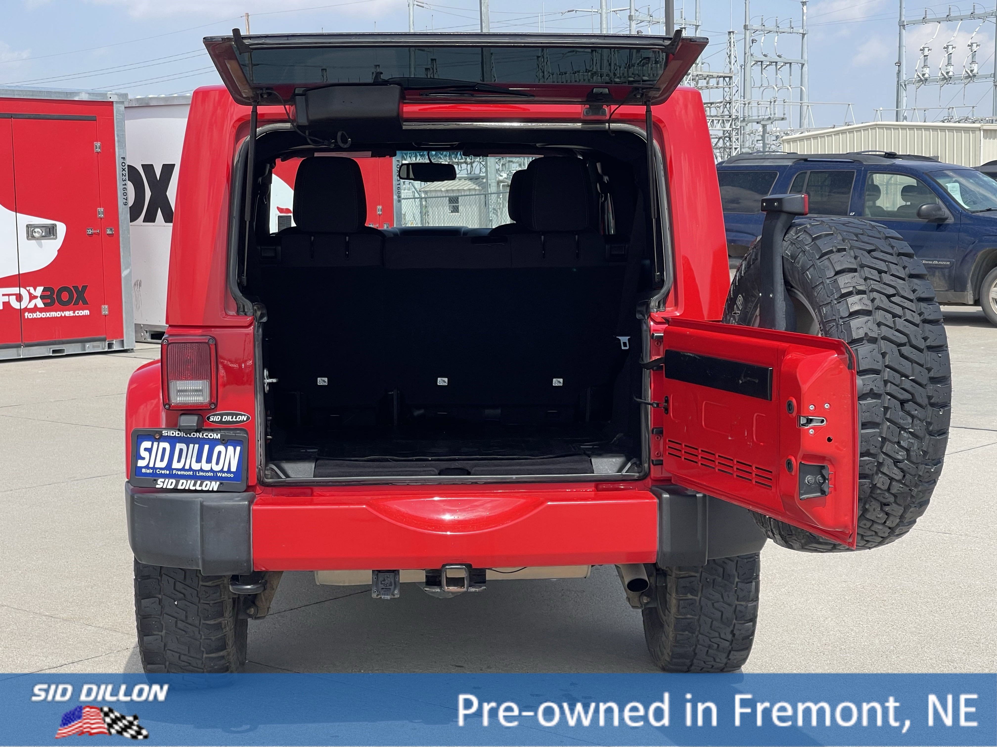 2017 Jeep Wrangler Unlimited Sahara photo 6