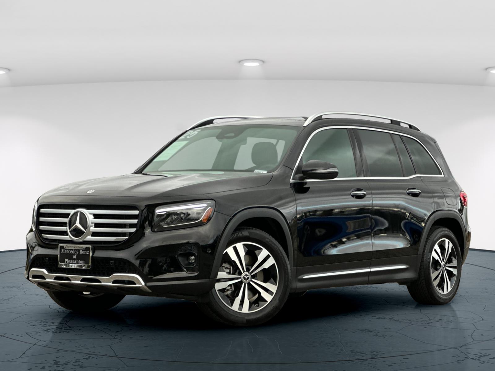 2025 Mercedes Benz GLB 250 photo 2