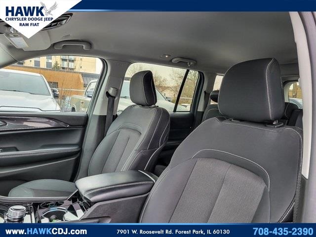 2023 JEEP GRAND CHEROKEE - Image 10