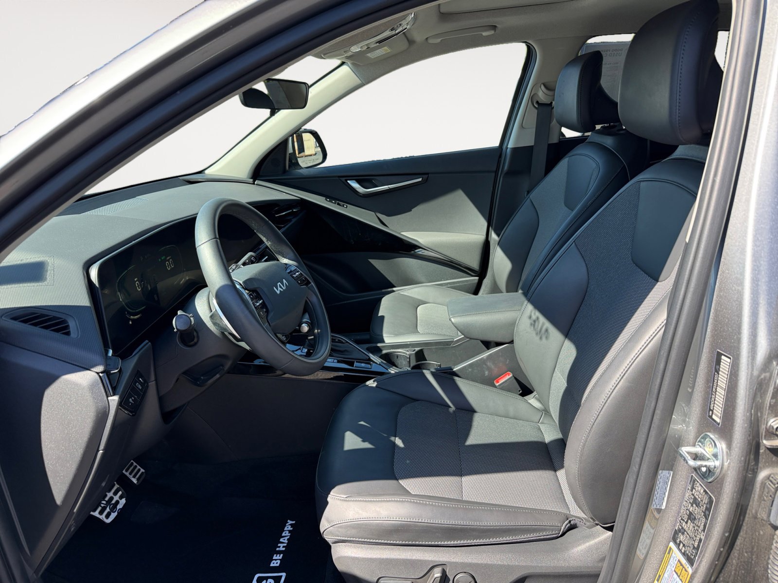2023 Kia Niro EX Touring photo 10