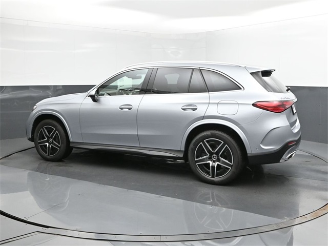 2025 Mercedes Benz GLC 350e 4MATIC photo 5