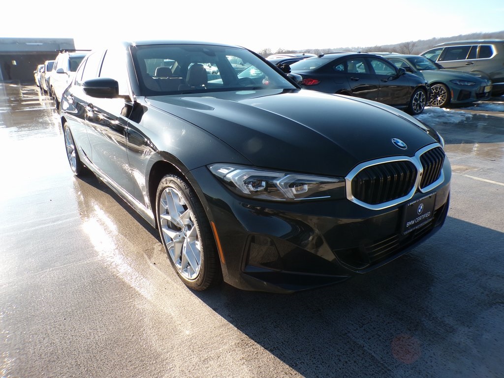 2025 BMW 3 Series 330i's photo