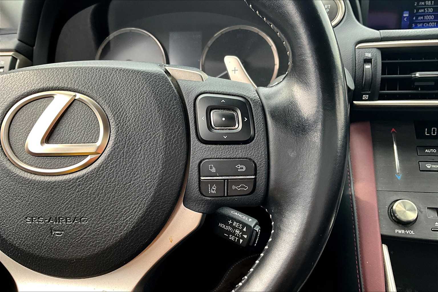 2020 Lexus IS 300 photo 24