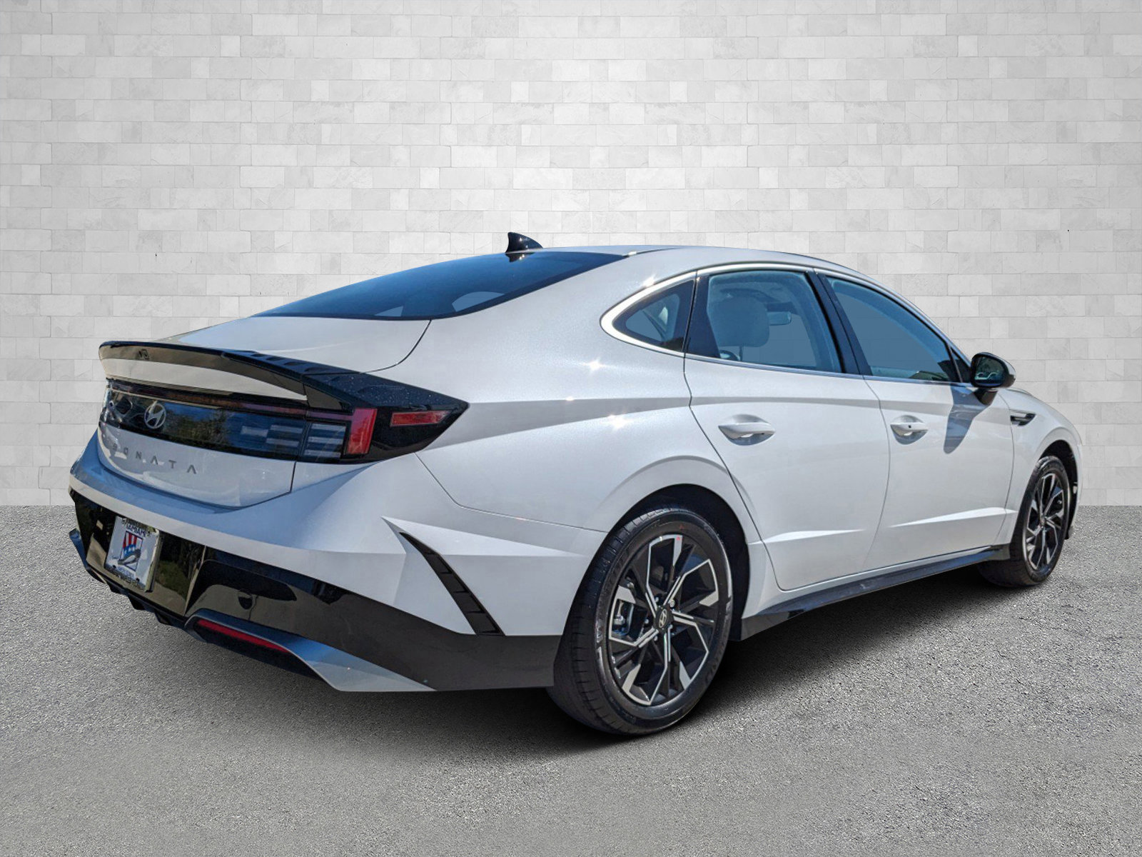 2025 Hyundai Sonata SEL photo 2