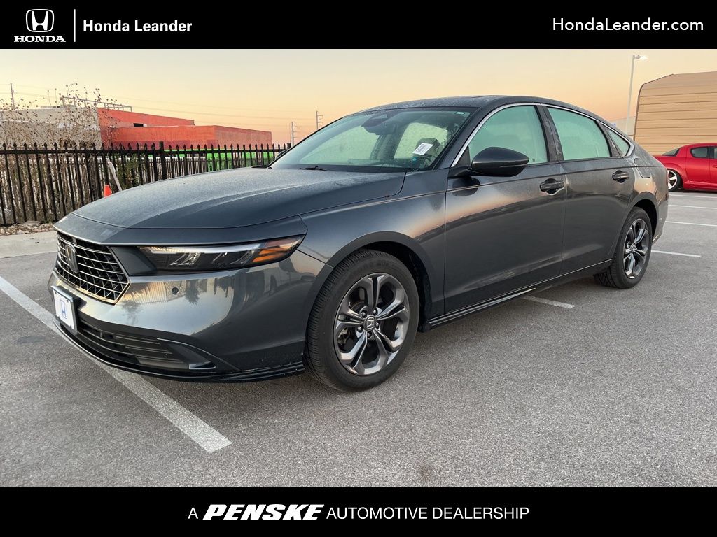 2024 Honda Accord Hybrid EX-L's photo