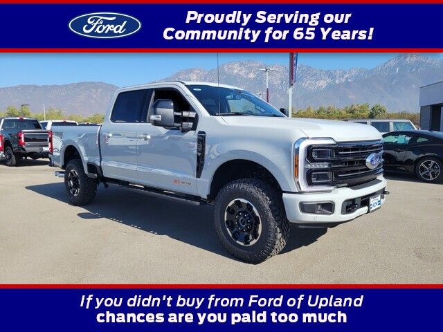 2026 Ford F-350 Super Duty Platinum's photo