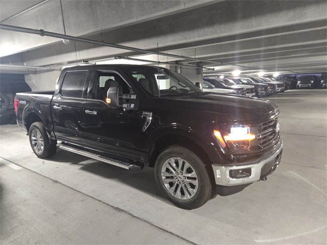 2025 Ford F-150 XLT photo 2