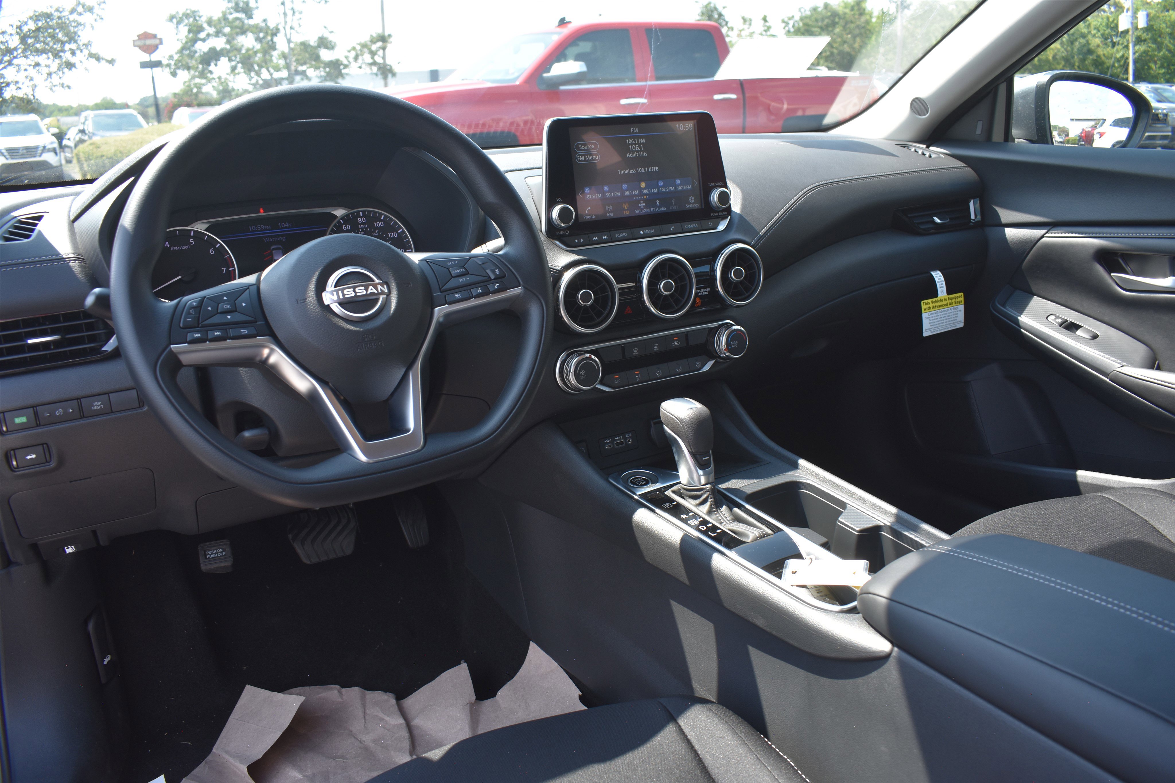 2025 Nissan Sentra SV photo 5