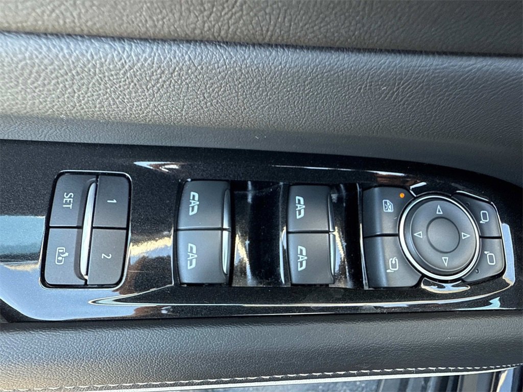 2022 Cadillac Escalade Premium Luxury photo 18
