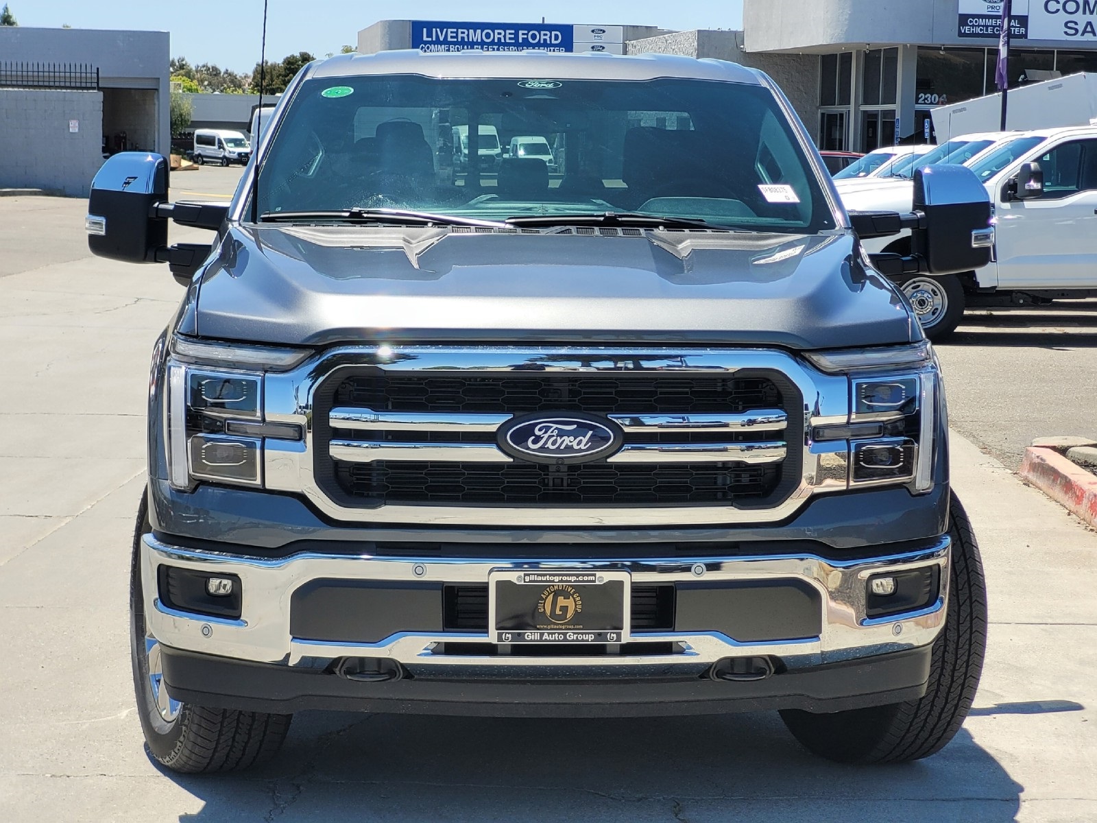 2025 Ford F-150 Lariat photo 2