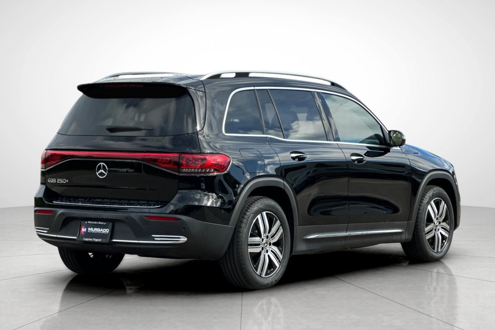 2023 Mercedes Benz EQB photo 2