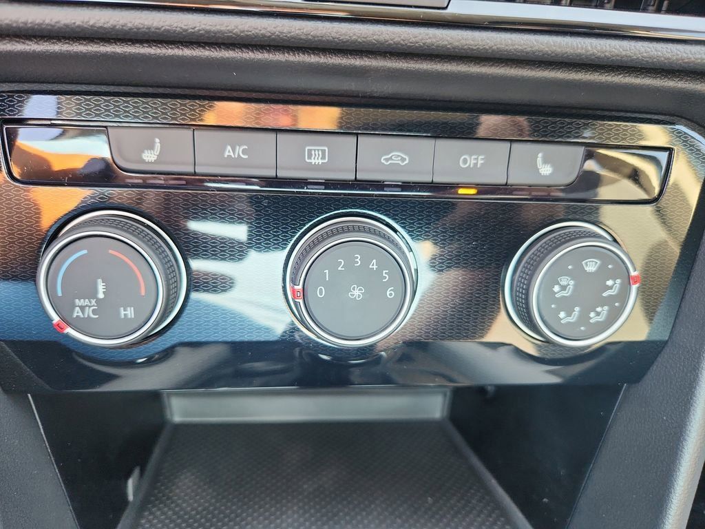 2025 Volkswagen Taos S photo 18
