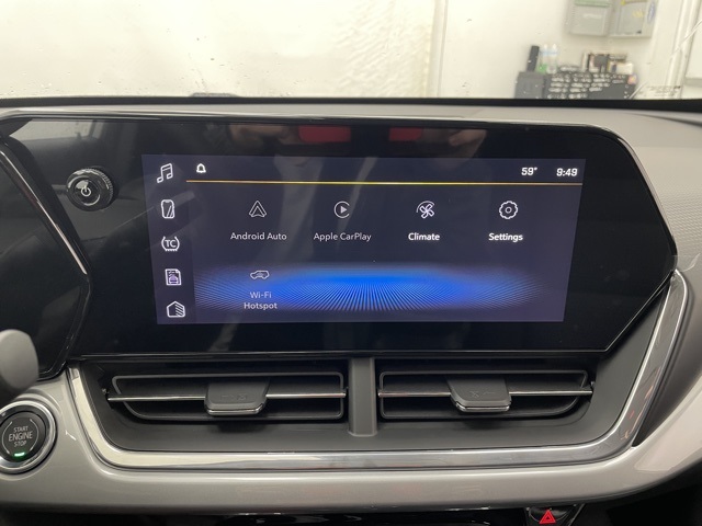 2025 Chevrolet Trax LT photo 3