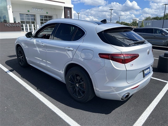 2020 Alfa Romeo Stelvio Ti photo 4